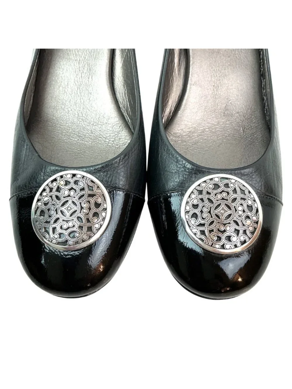 Brighton Marci Medallion Leather Kitten Herl Pumps Womens 9M Black Bench Made In